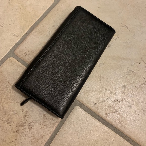 NWOT! Michael Kors Black Large Wallet - Picture 3 of 3